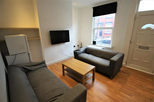 Beamsley Grove, Hyde Park, LS6, photo 1