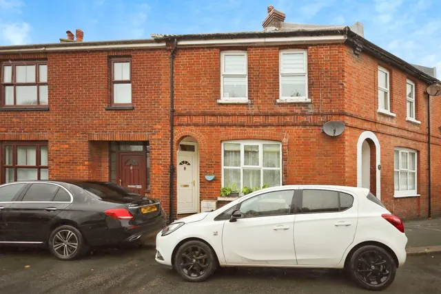 Melbourne Road, Eastbourne, photo 1