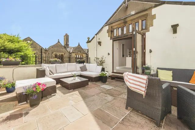 Photo 2 — Lightenfield Lane, Netherton, Huddersfield