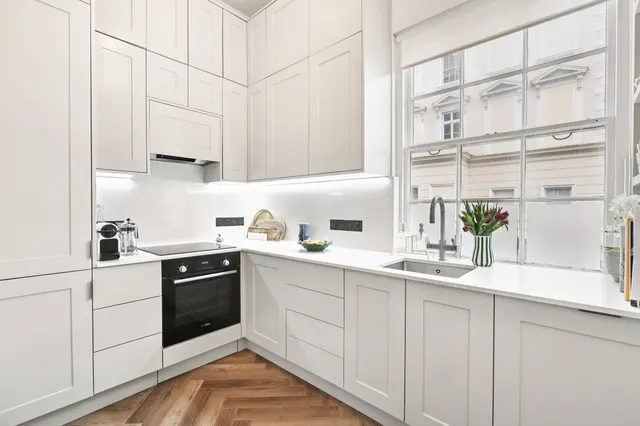 St. Georges Drive, London, SW1V, photo 2