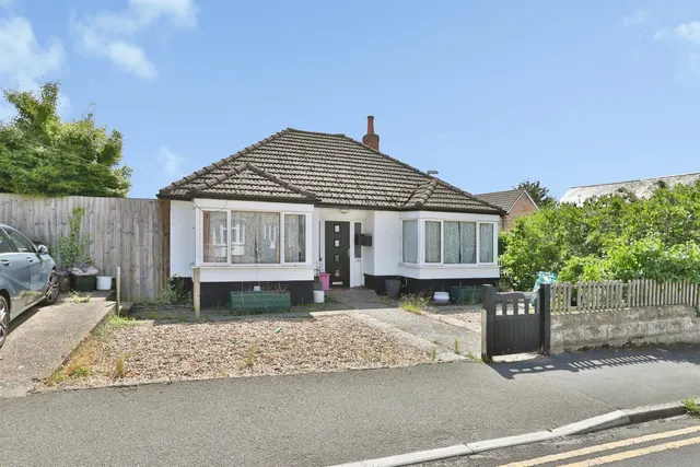 Fitzmaurice Road, Christchurch, photo 1