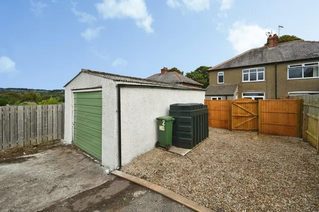 Leyburn Road, Middleham, DL8, photo 3