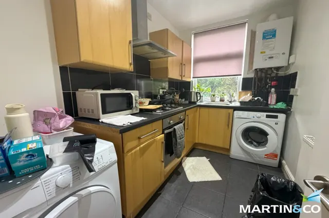 Dixons Green Road, Dudley, DY2, photo 2