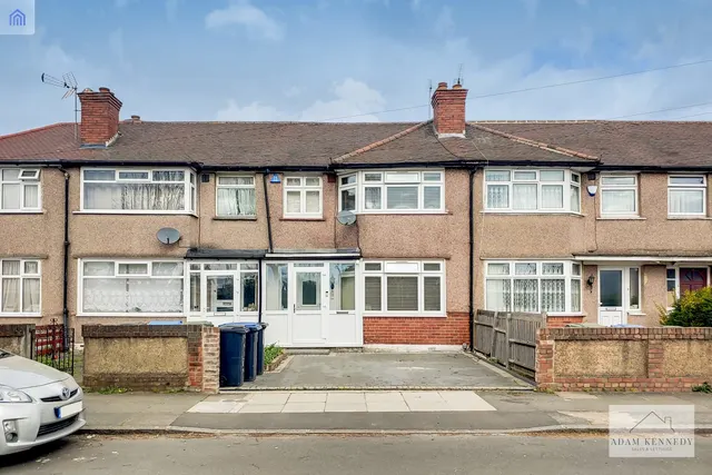 5 Wellstead Avenue, Edmonton, London, N9 8QA, photo 1