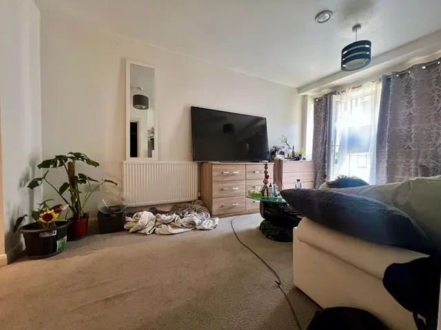 John Street, Luton, LU1, photo 3
