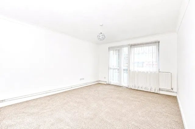 Station Road, London, E12, photo 2