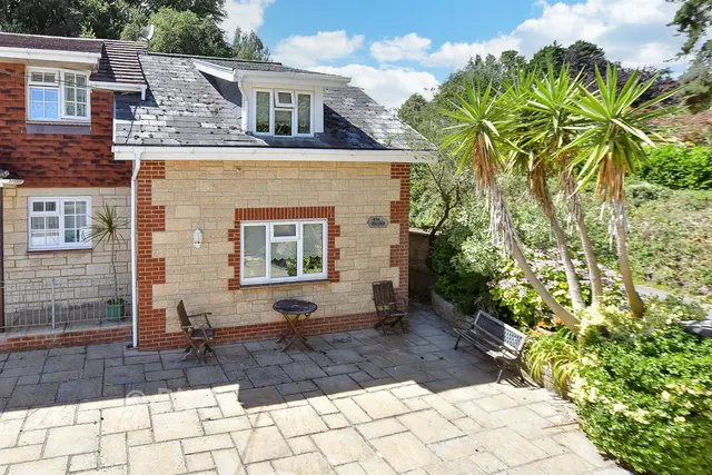Morton Old Road, Brading, PO36, photo 1