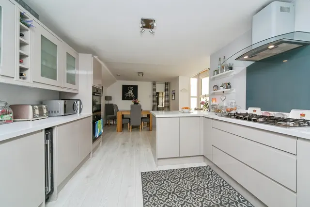 Chapel Street, Llandudno, LL30, photo 3