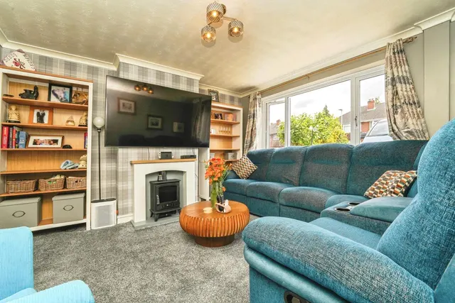 Photo 2 — Sudbrook Way, Gloucester, Gloucestershire, GL4