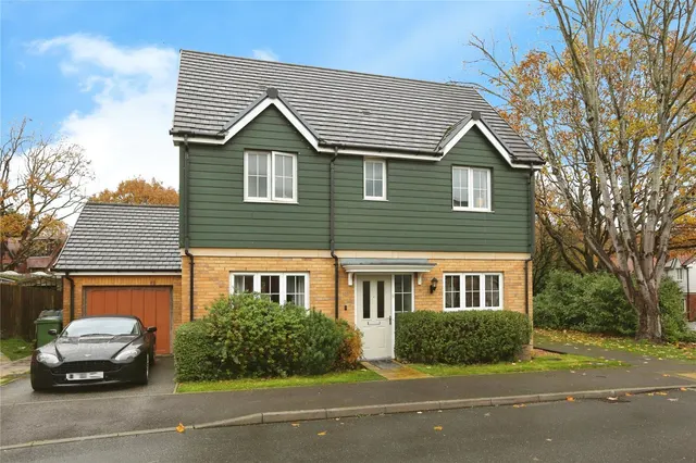 Bedford Drive, Titchfield Common, PO14, photo 1