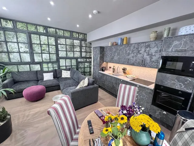 Castle Street, Mere, Warminster BA12 6JE, photo 1