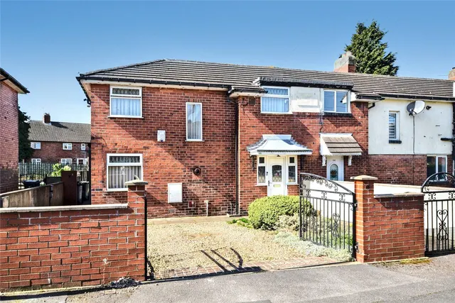 Sissons Crescent, Leeds, LS10, photo 1