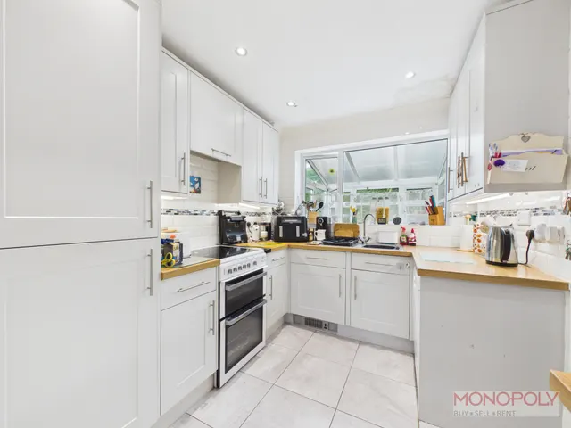 Ridgemount Summerhill Road, Summerhill, LL11, photo 3