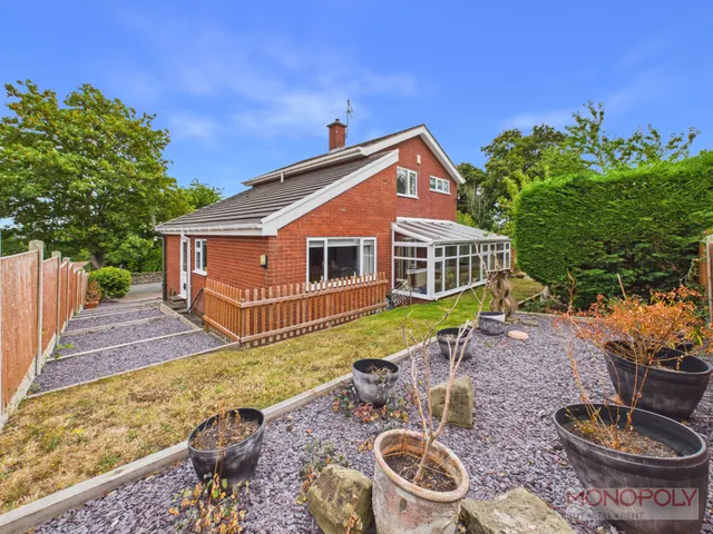 Ridgemount Summerhill Road, Summerhill, LL11, photo 2