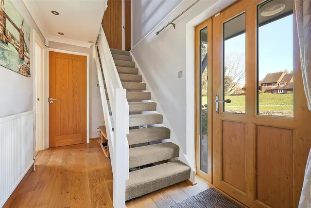 Stanhopes, Limpsfield, RH8, photo 3