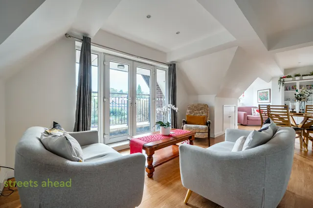 Foxley Lane, Purley, CR8, photo 1