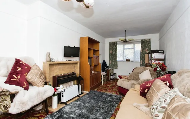 Photo 2 — Windsor Road, Newmarket, CB8