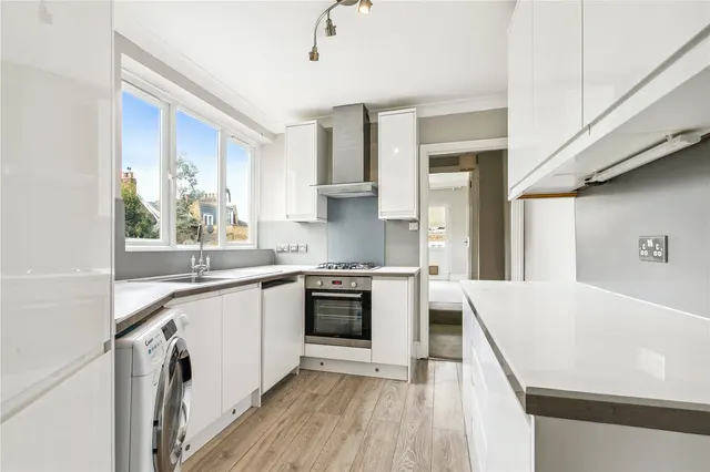 Mallinson Road, London, SW11, photo 3