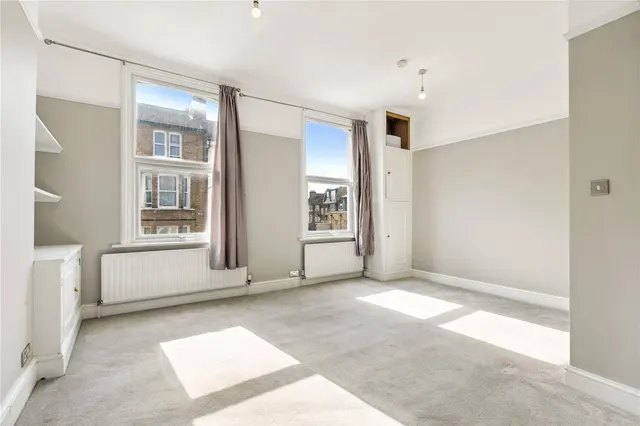 Mallinson Road, London, SW11, photo 2