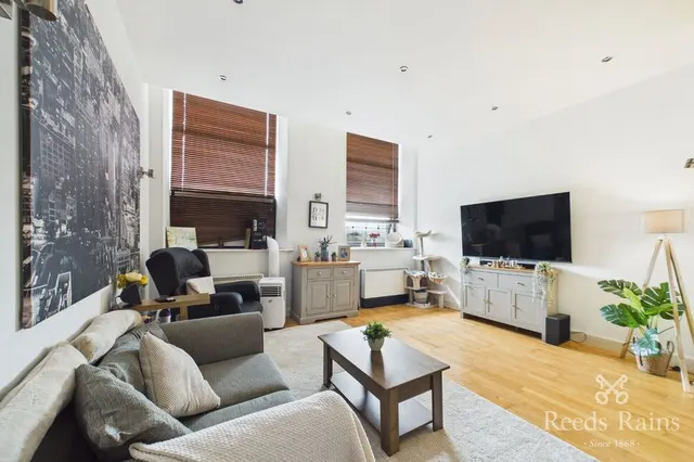 Cavendish Court, Drighlington, BD11, photo 2