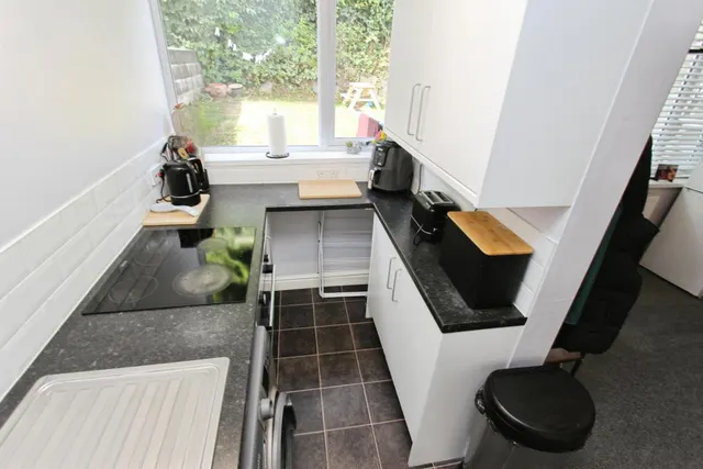 School Lane, Chilwell, NG9, photo 3