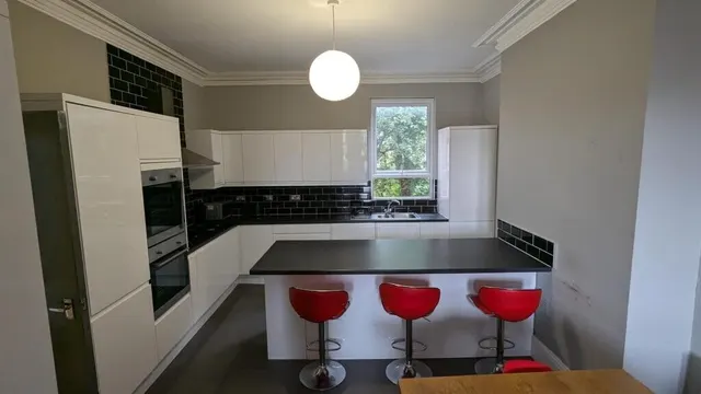Photo 3 — Room 6, Norman Road,Fallowfield, M14 5LA