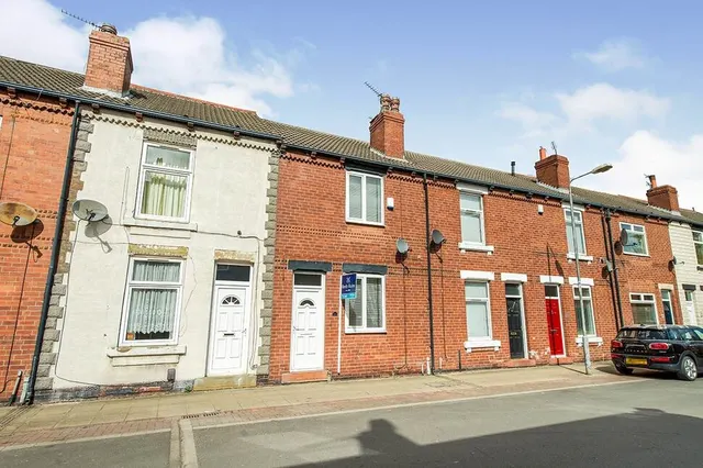 Hugh Street, Castleford, WF10, photo 1