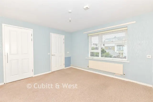 Richmond Avenue, Bognor Regis, PO21, photo 3
