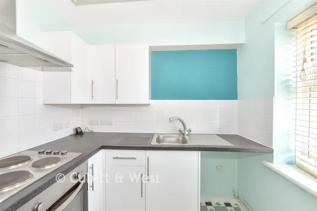 Richmond Avenue, Bognor Regis, PO21, photo 2
