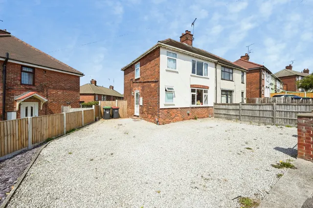 Kirkby Road, Sutton-In-Ashfield, NG17, photo 1