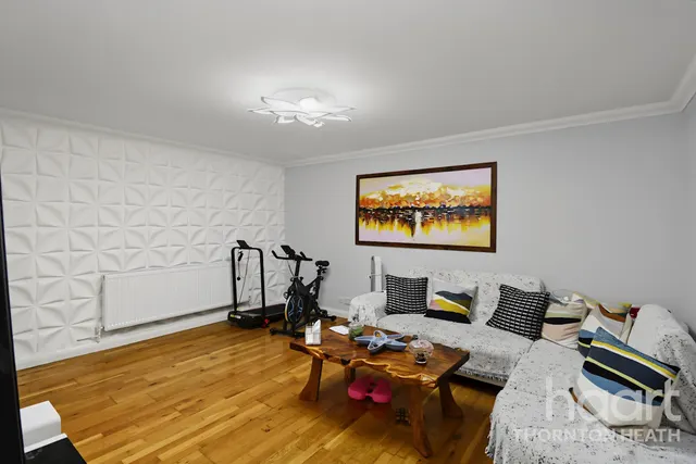 Ecclesbourne Road, Thornton Heath, CR7, photo 2