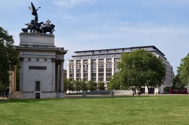 The Peninsula Residences, 1 Grosvenor Place, Belgravia, London, SW1X 7DL, photo 1