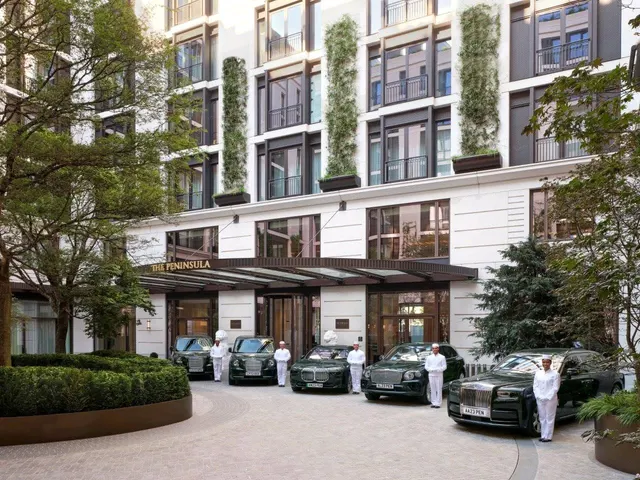 Photo 2 — The Peninsula Residences, 1 Grosvenor Place, Belgravia, London, SW1X 7DL