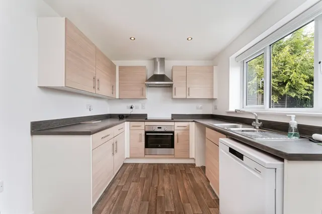 Harrow Drive, Bury St. Edmunds, IP28, photo 2