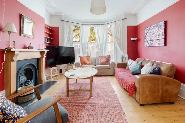 Photo 2 — Oakfield Road, London, N4