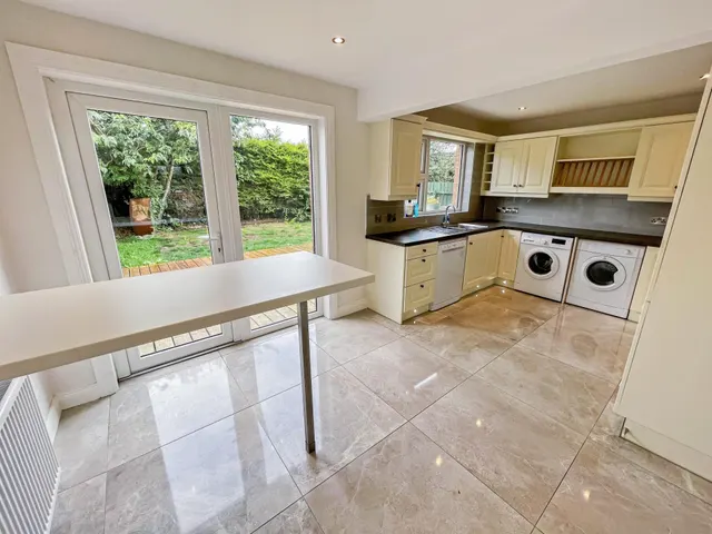 Photo 3 — Ashbourne Park, Lambeg, BT27