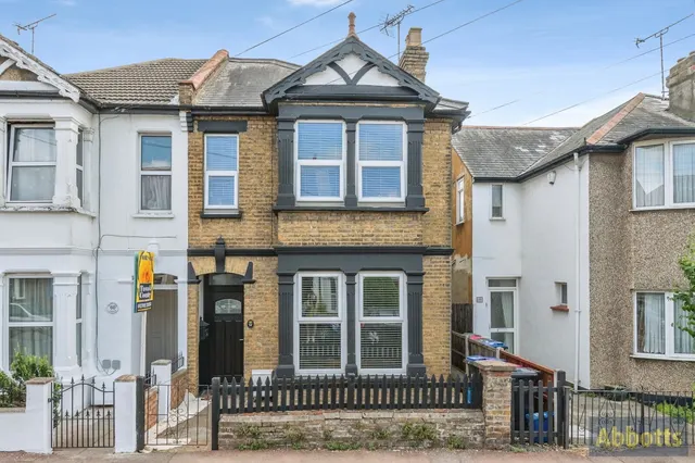 Cranleigh Drive, Leigh-on-Sea, Essex, SS9, photo 1