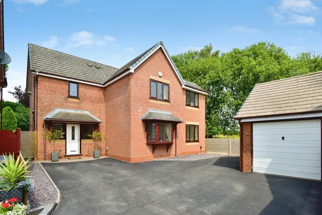 Willowcroft Way, STOKE-ON-TRENT, Staffordshire, ST7, photo 1