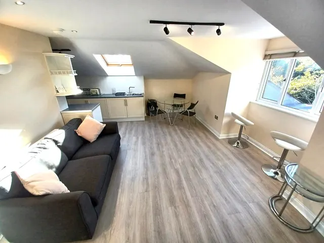 King Lane, Moortown, LS17, photo 2