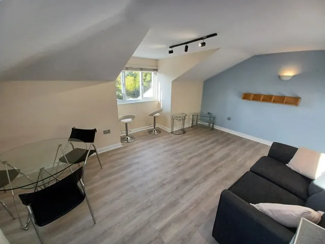 King Lane, Moortown, LS17, photo 3