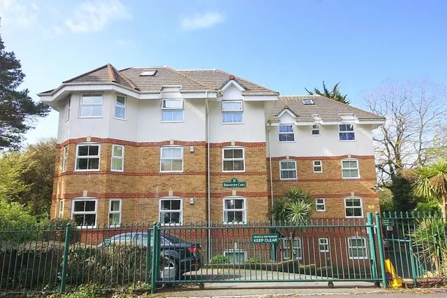 Bourne View Court, 18 St Stephens Road, Bournemouth, Dorset, BH2, photo 1