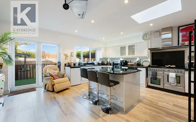 Ewell By Pass, Epsom, KT17, photo 1