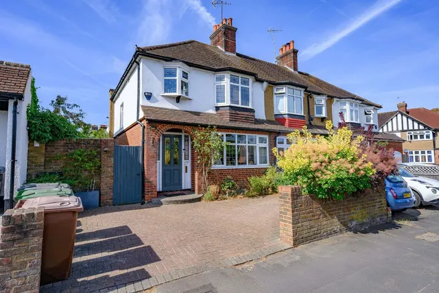 Herkomer Road, Bushey WD23 3NN, photo 1