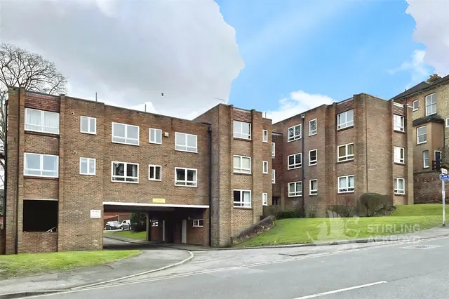 Harvey Road, Guildford, GU1, photo 1
