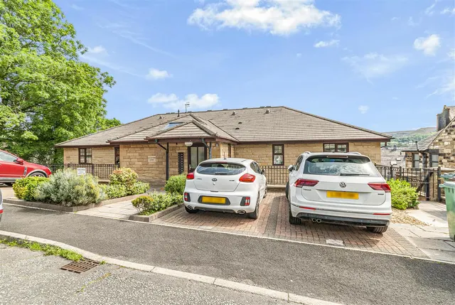 Callender Street, Ramsbottom, Bury, BL0 9DX, photo 1