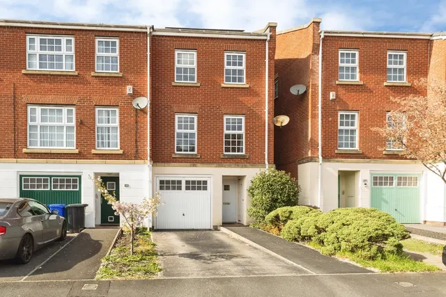 Thornway Drive, Ashton-under-Lyne, Greater Manchester, OL7, photo 1