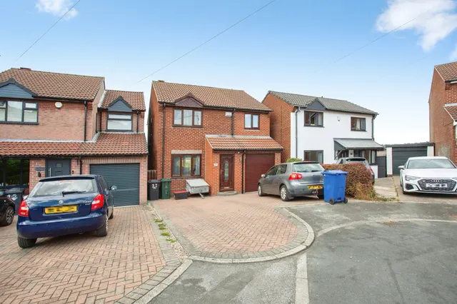 Windsor Drive, Mexborough, photo 1