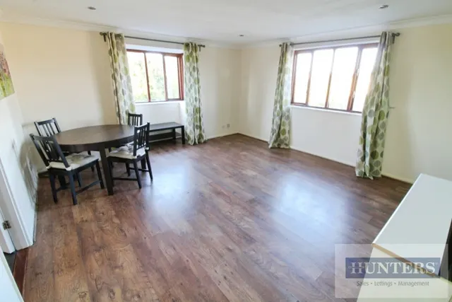 Photo 2 — Chalkstone Close, Welling, Kent, DA16