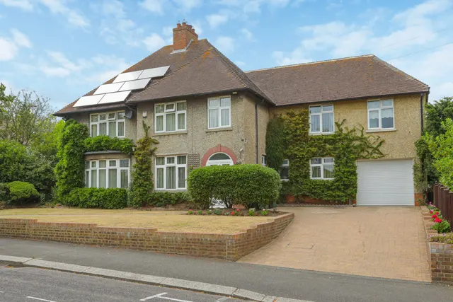 Avereng Road, Folkestone, CT19, photo 1
