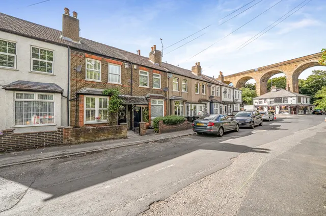 Photo 2 — Viaduct Terrace, Horton Road, DA4
